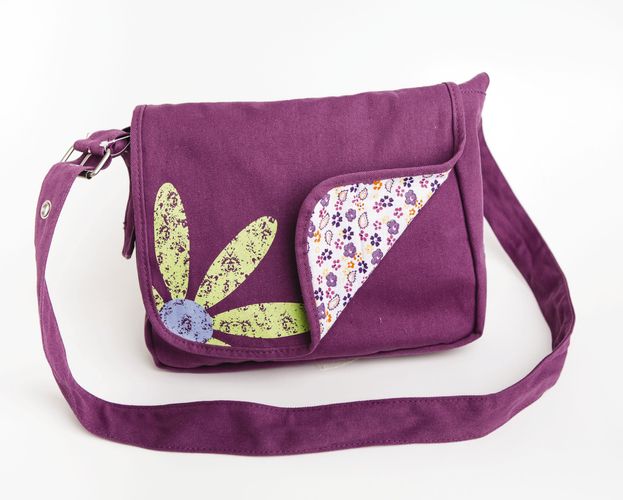 Faithgirlz Messenger Bag Bible Cover for Girls, Adjustable Shoulder Strap, Canvas, Purple, Medium
