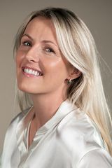 Laura Weir - image