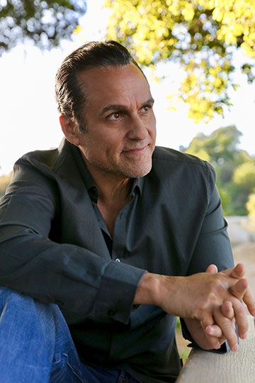 Maurice Benard