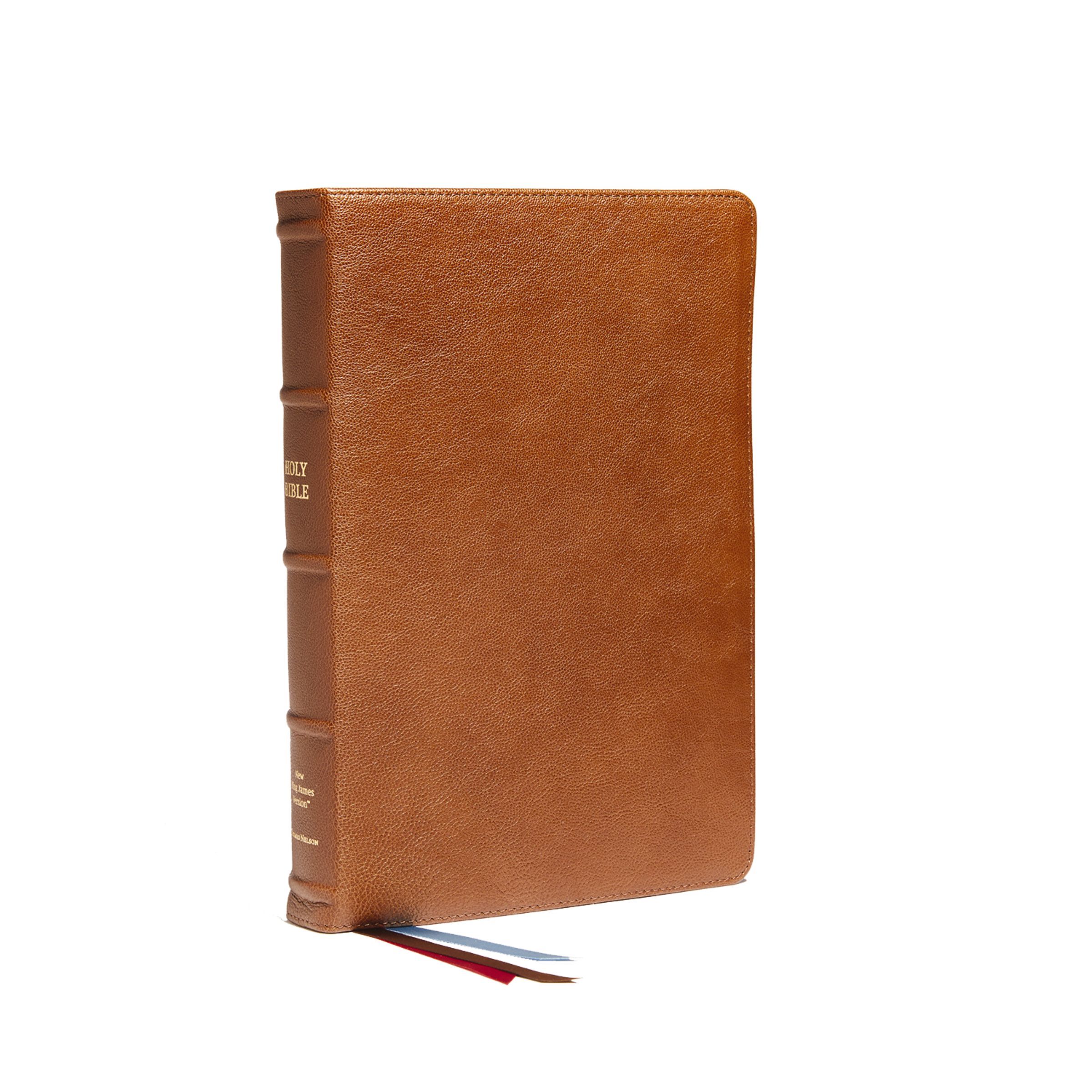 NKJV, Reference Bible, Classic Verse-by-Verse, Center-Column,... - 9780785256175 - Image 4