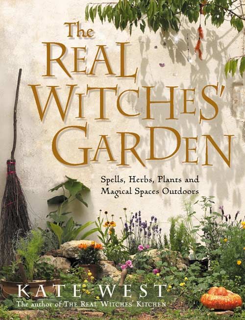 The Real Witches’ Garden, Sports, Hobbies & Travel, Paperback, Kate West